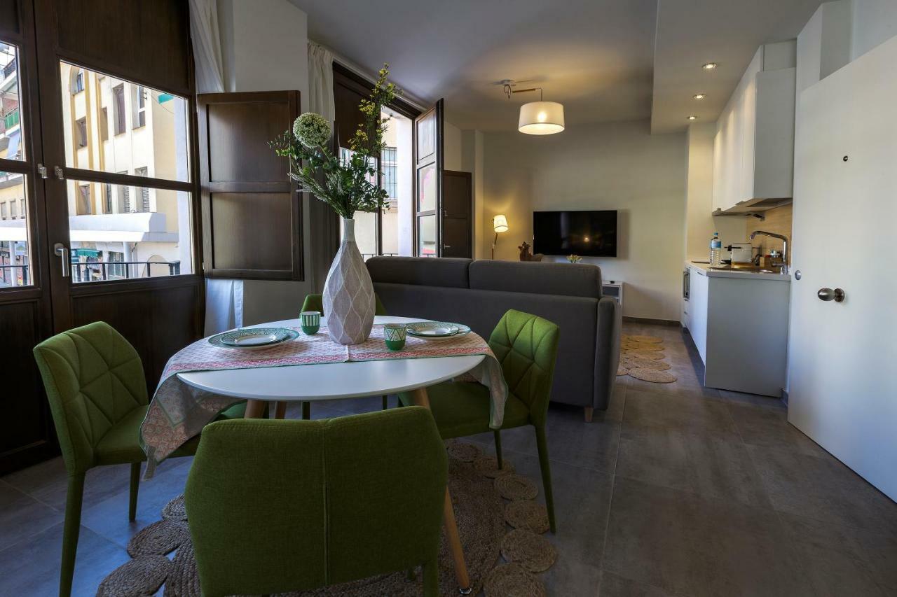 מאלגה Apartamentos El Marques מראה חיצוני תמונה