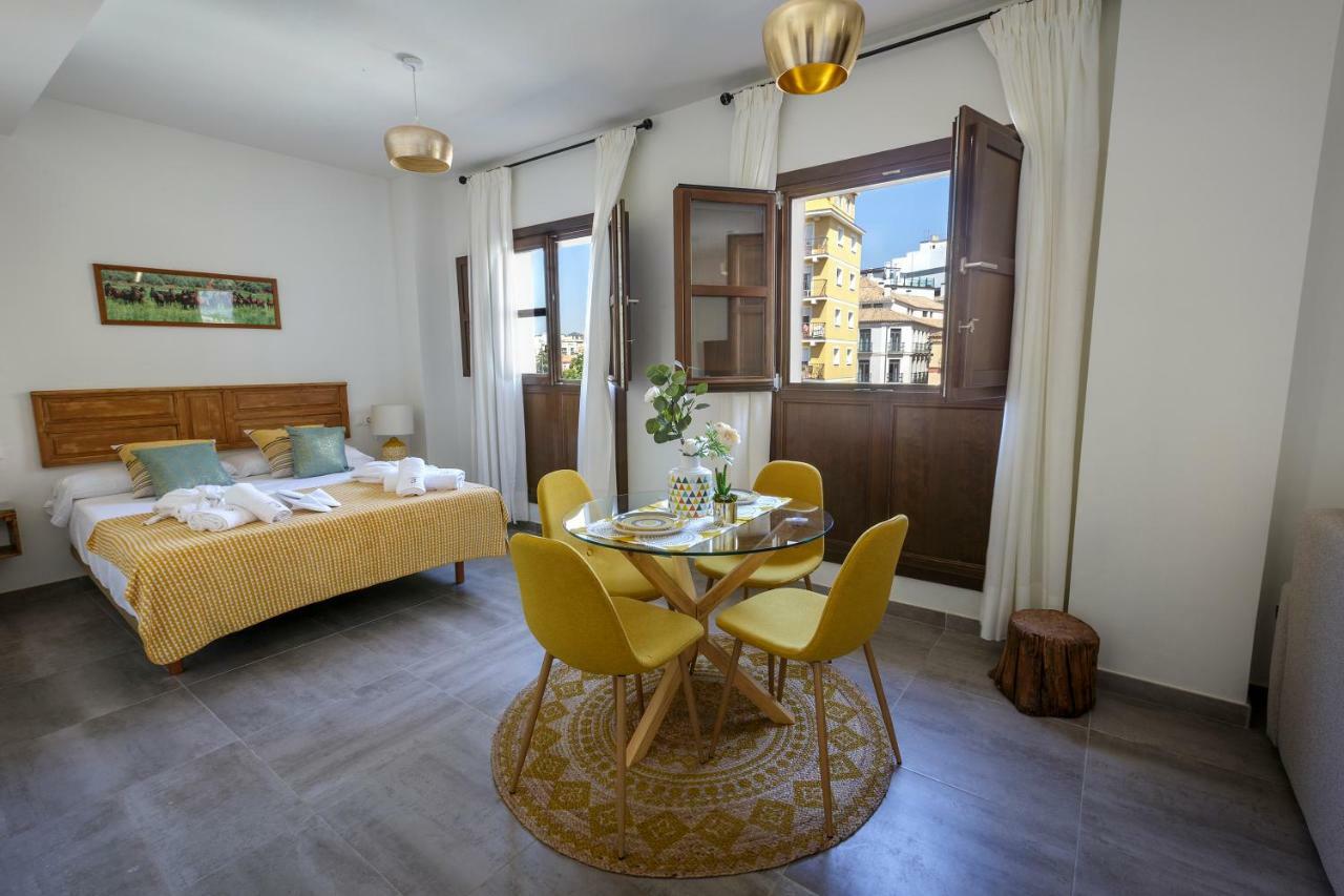 מאלגה Apartamentos El Marques מראה חיצוני תמונה